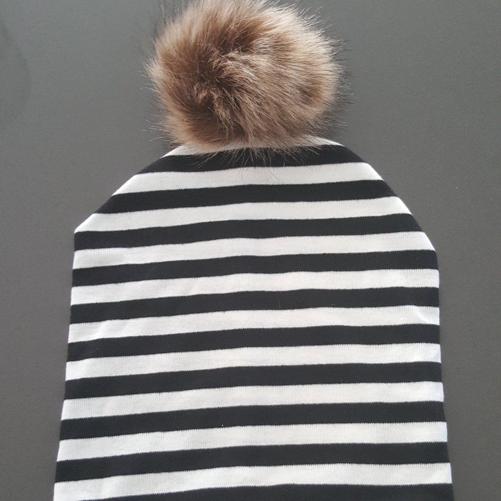 Pom pom beanie